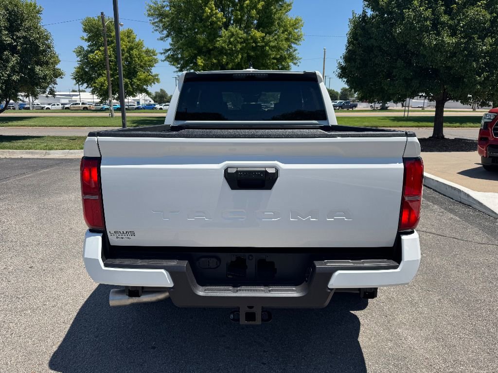 2025 Toyota Tacoma SR5 photo 4