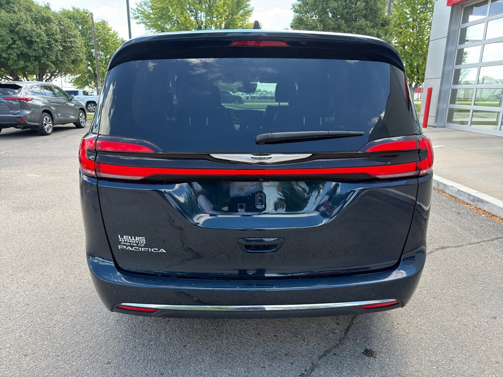 Used 2024 Chrysler Pacifica Touring L Van Passenger Van