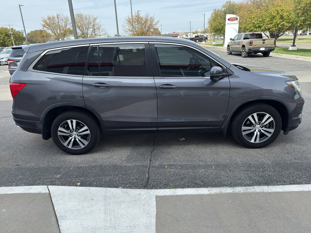 2018 Honda Pilot EX photo 2