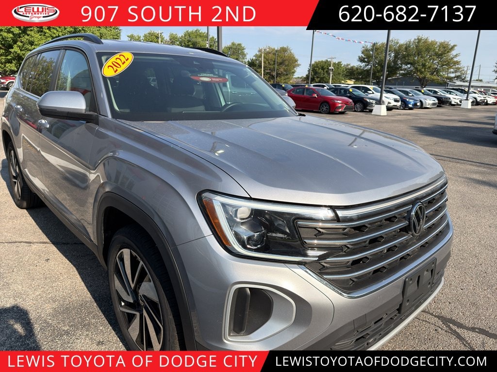 Used 2025 Volkswagen Atlas 2.0T SE w/Technology SUV