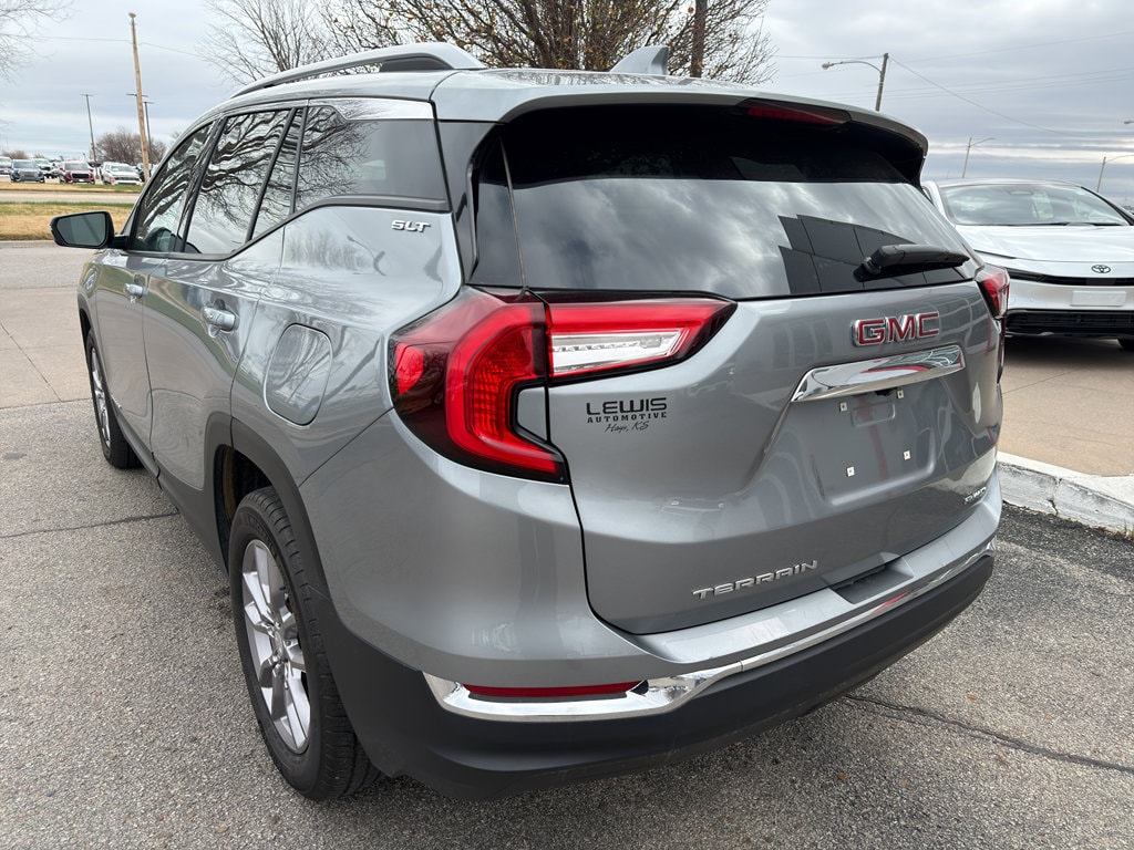 Used 2024 GMC Terrain SLE SUV