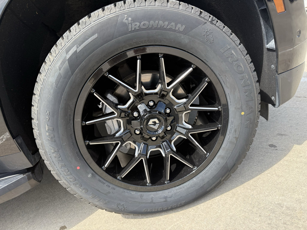 2025 Chevrolet Tahoe LT - Photo 9