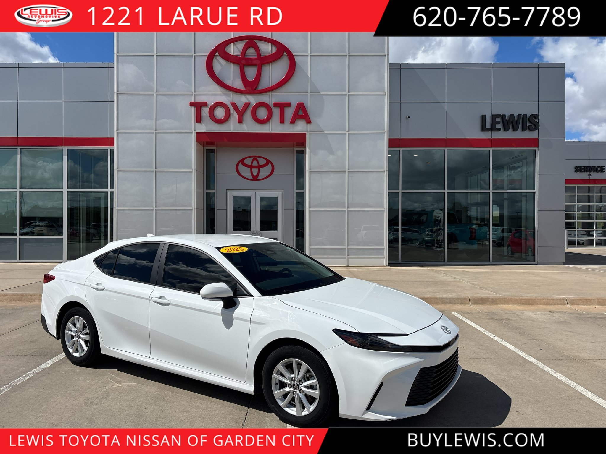 2025 Toyota Camry LE