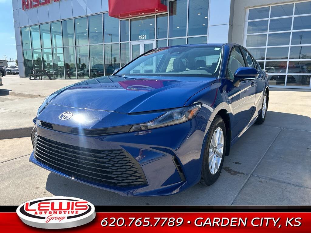 2026 Toyota Camry LE photo 2