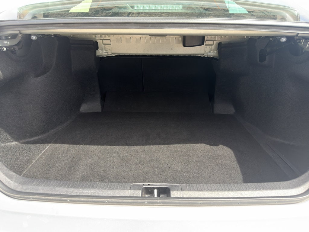 2025 Toyota Camry LE - Photo 8