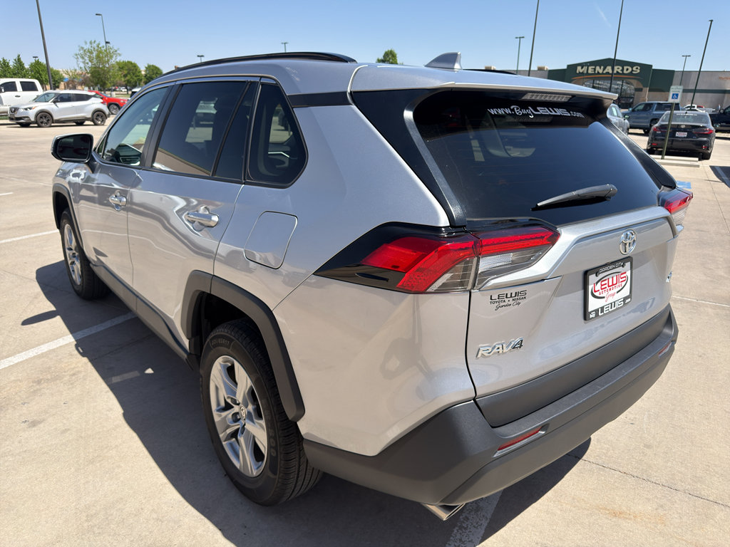 2024 Toyota RAV4 XLE - Photo 27