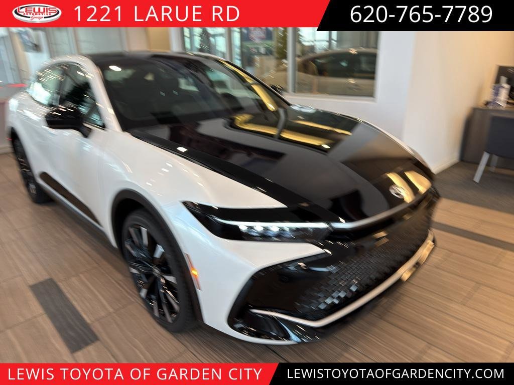 2026 Toyota Crown Platinum's photo