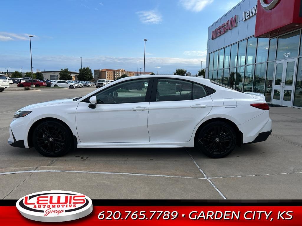 New 2026 Toyota Camry SE Sedan