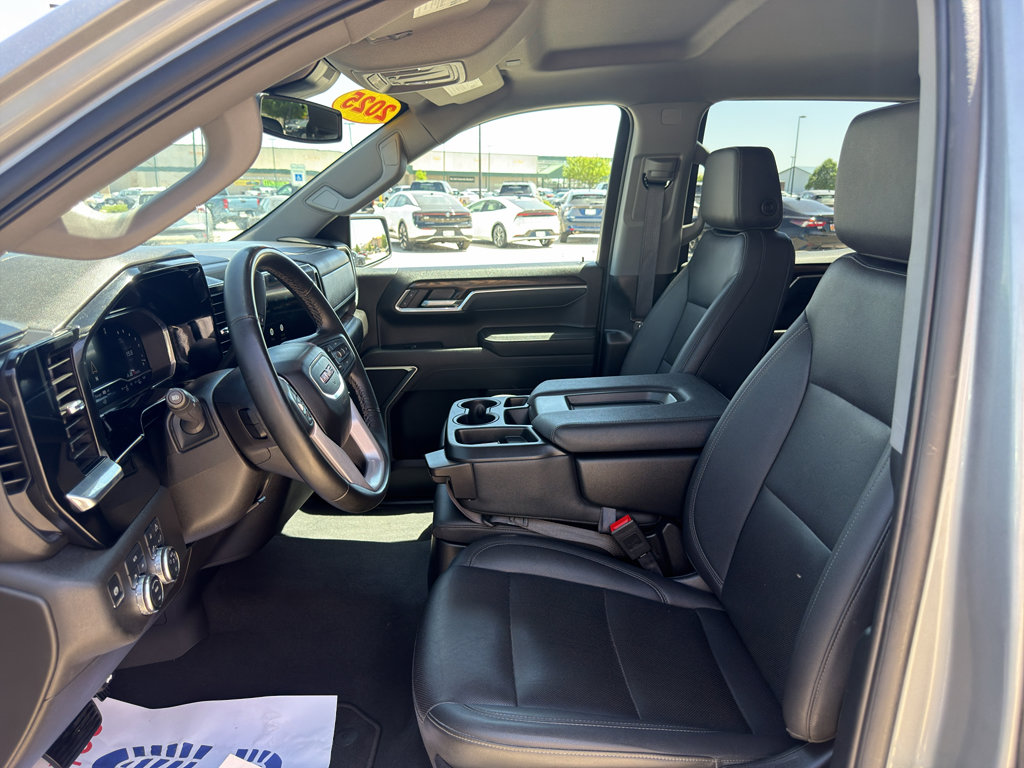 2025 GMC Sierra 1500 SLT - Photo 15