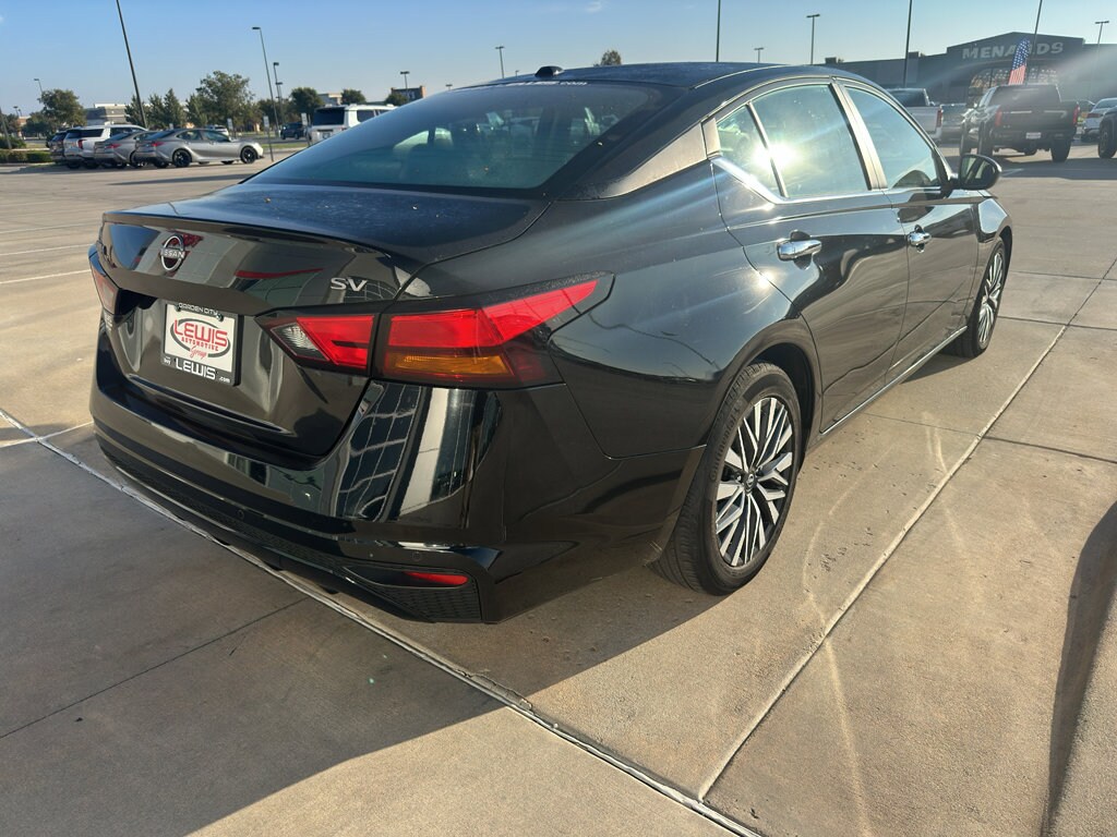 Used 2024 Nissan Altima 2.5 SV Sedan