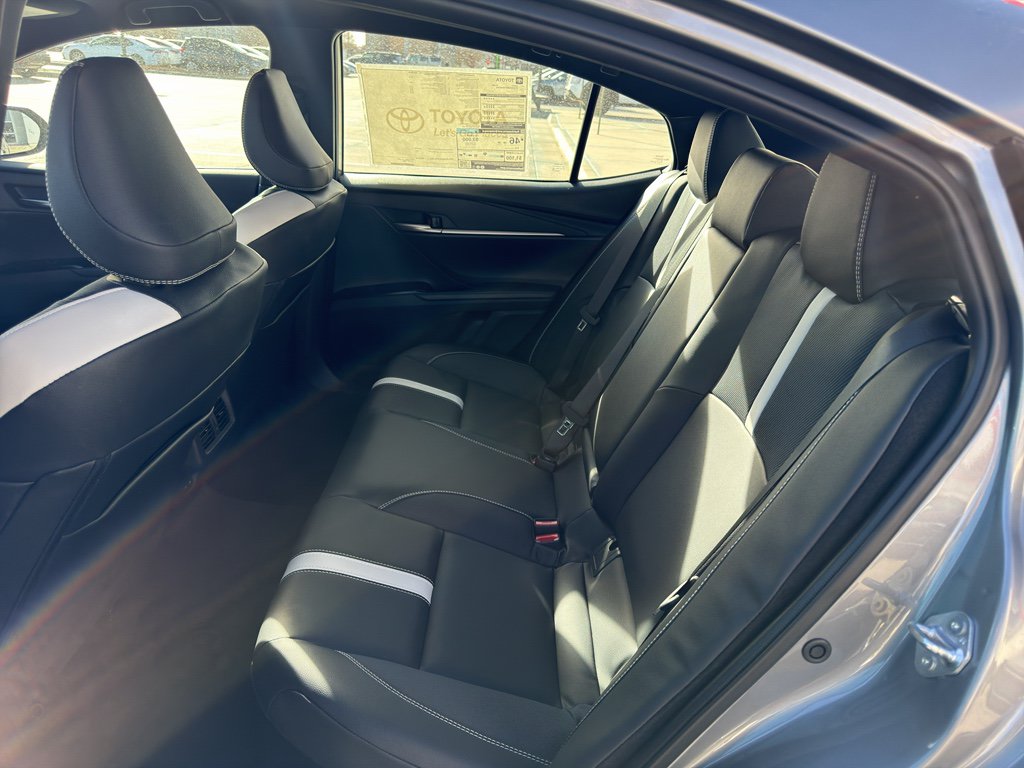 2026 Toyota Camry SE - Photo 9