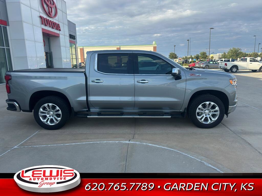 2023 Chevrolet Silverado LTZ photo 2