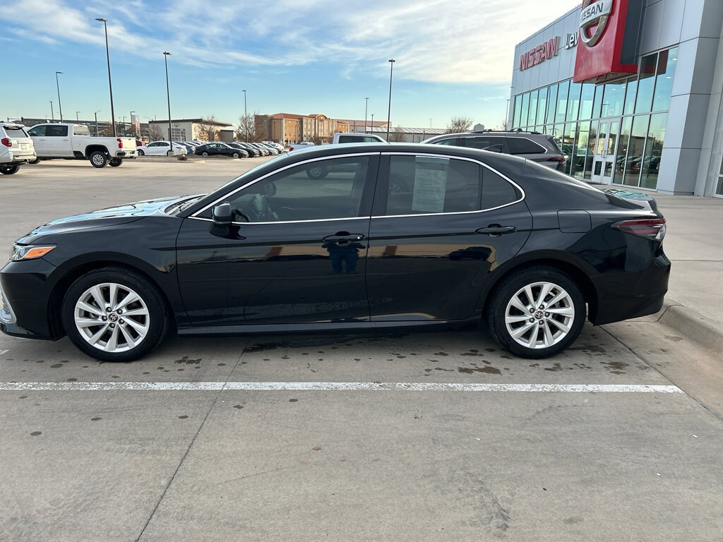 2024 Toyota Camry LE photo 2