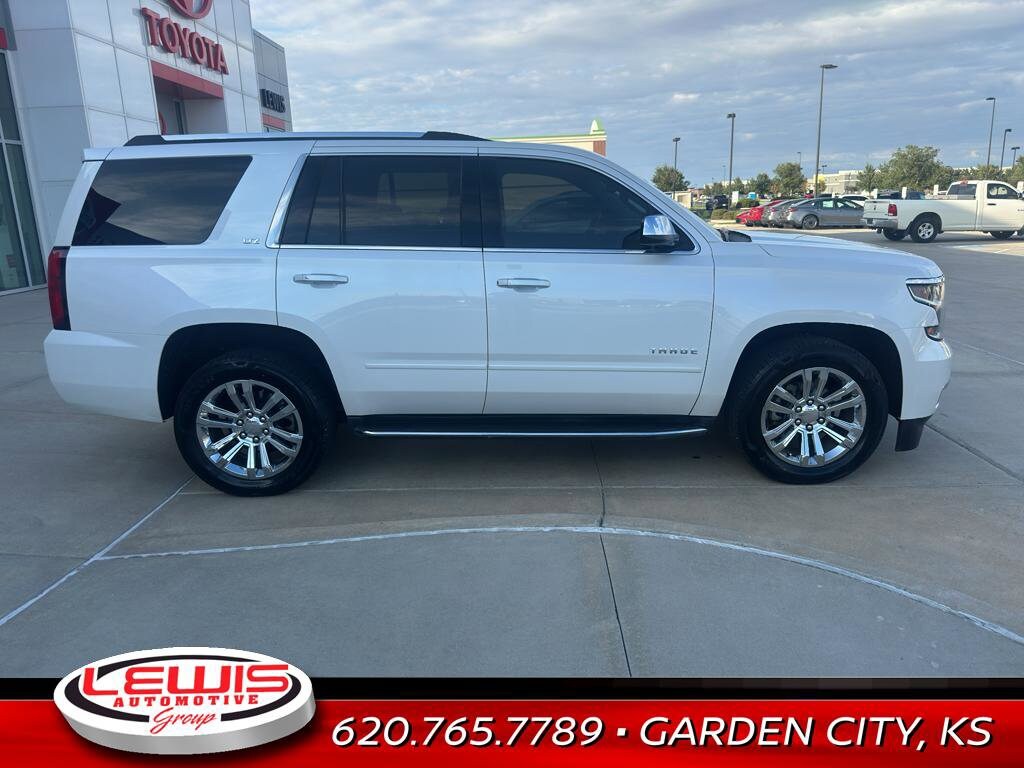 2016 Chevrolet Tahoe LTZ photo 2
