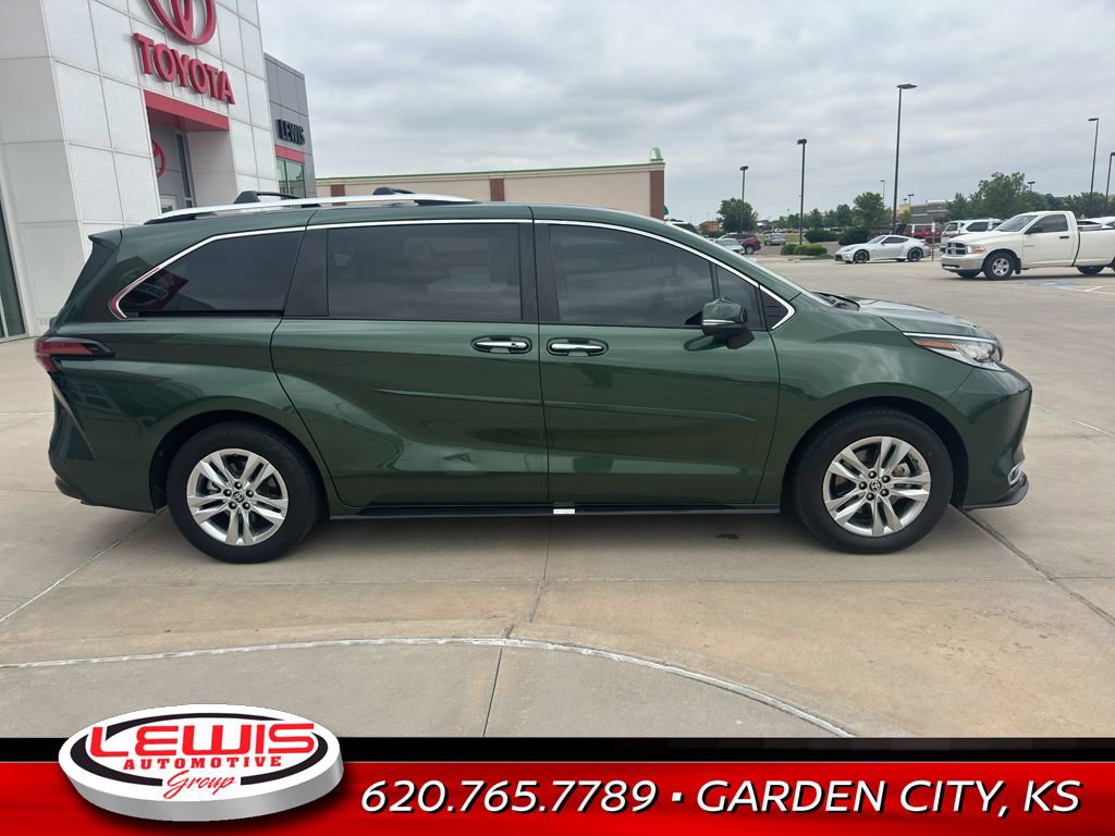 Used 2023 Toyota Sienna Limited with VIN 5TDZRKEC0PS156817 for sale in Garden City, KS
