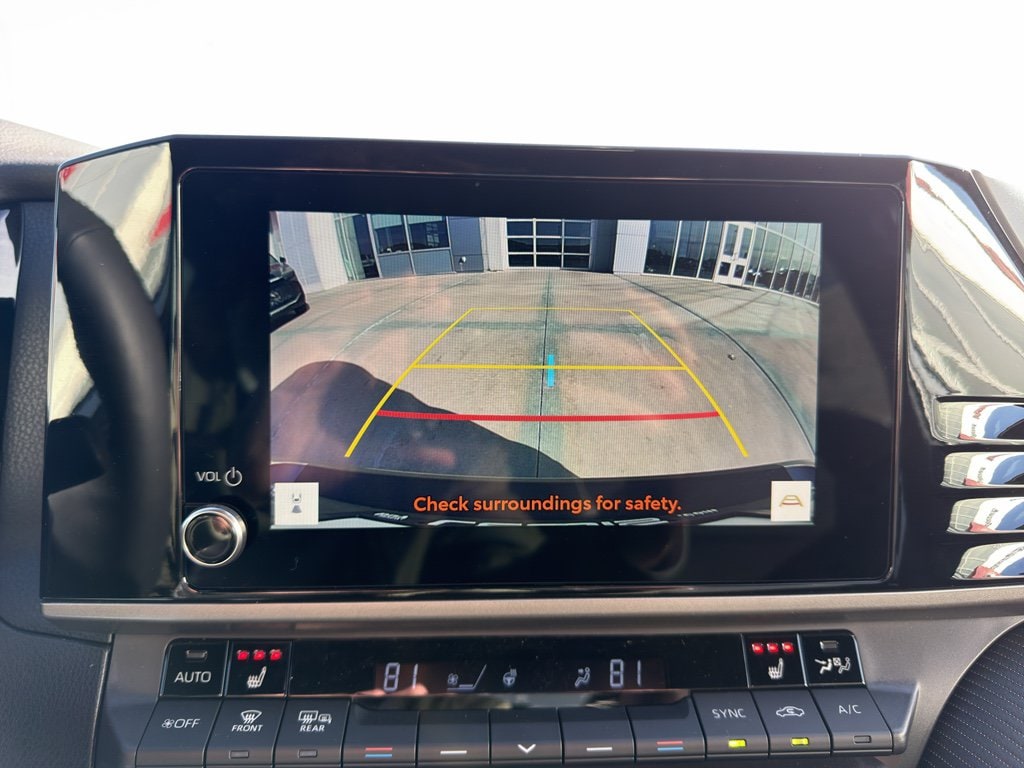 2026 Toyota Camry SE - Photo 17