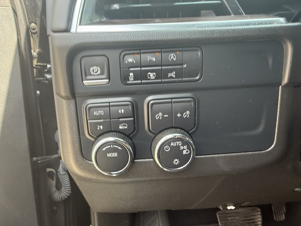 2025 Chevrolet Tahoe LT - Photo 34