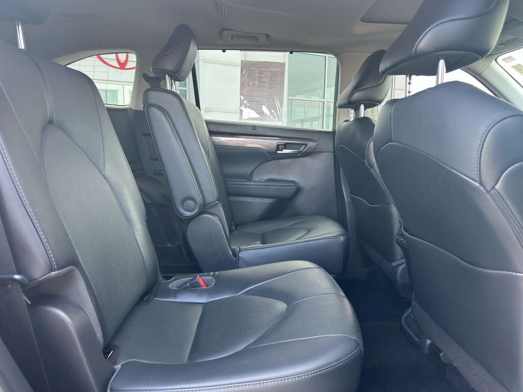 2022 Toyota Highlander Limited - Photo 6