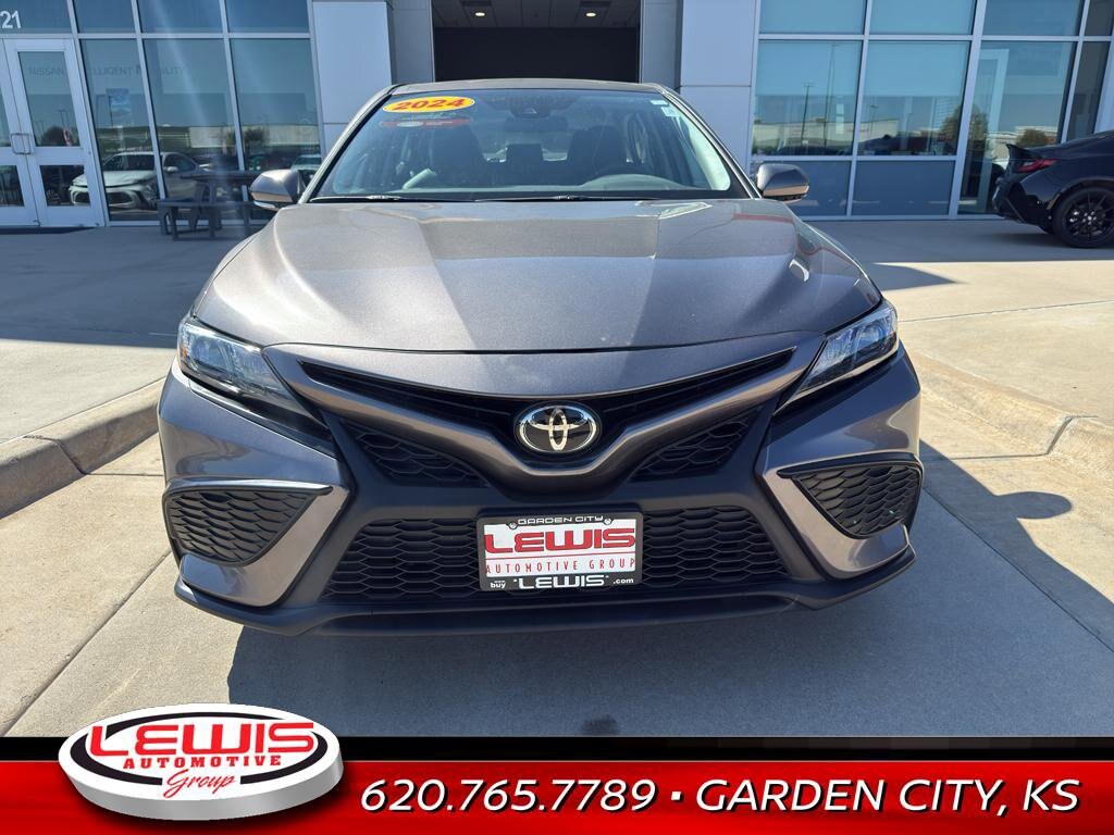2024 Toyota Camry SE photo 2