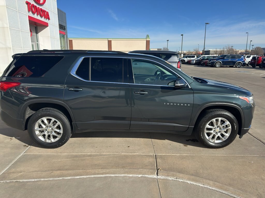 Used 2020 Chevrolet Traverse LT Leather SUV