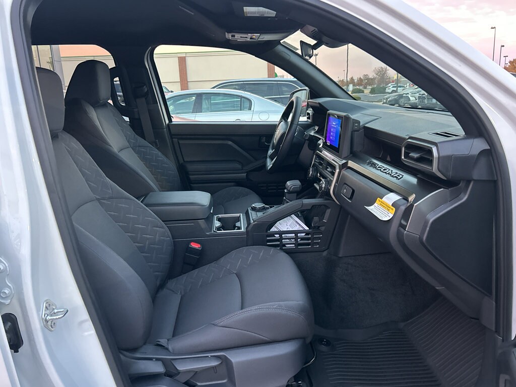 New 2025 Toyota Tacoma SR5 Truck Double Cab