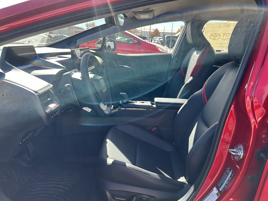 2026 Toyota Prius Plug-in Hybrid XSE Premium - Photo 15