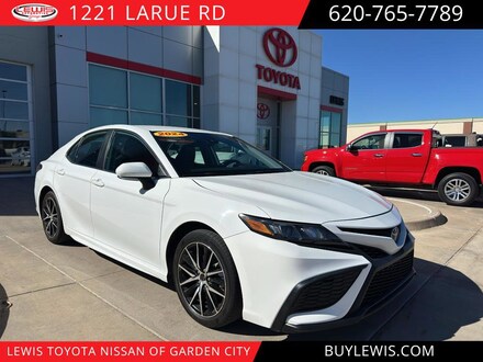 2024 Toyota Camry SE Sedan