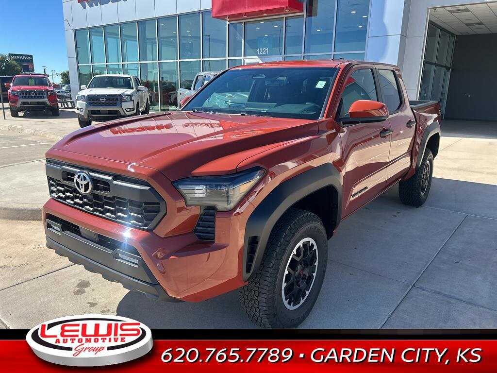 2025 Toyota Tacoma TRD Off-Road photo 3