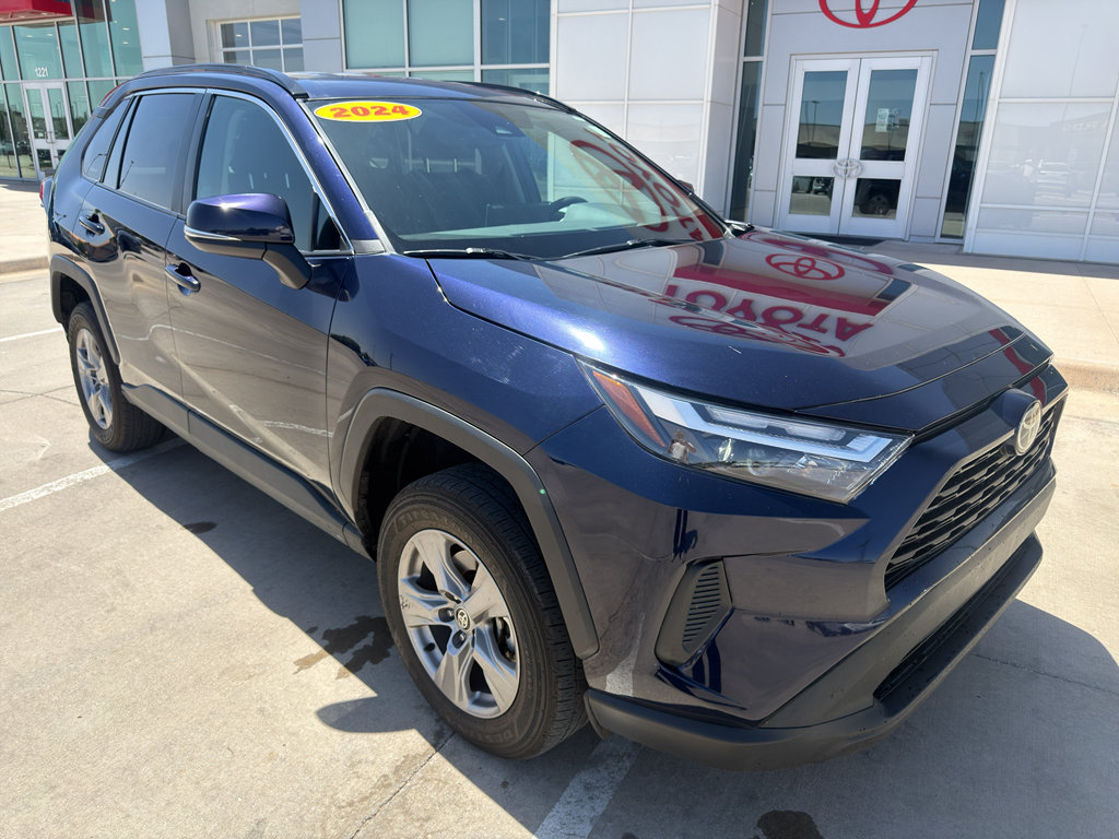 2024 Toyota RAV4 XLE - Photo 22