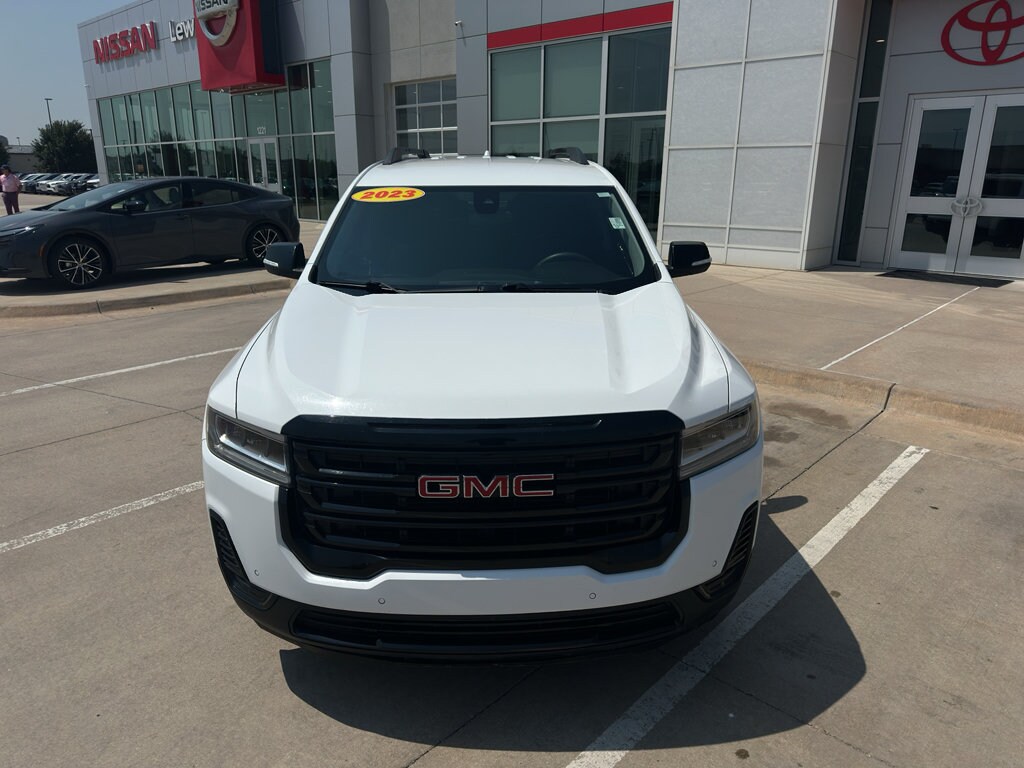 Used 2023 GMC Acadia SLE SUV