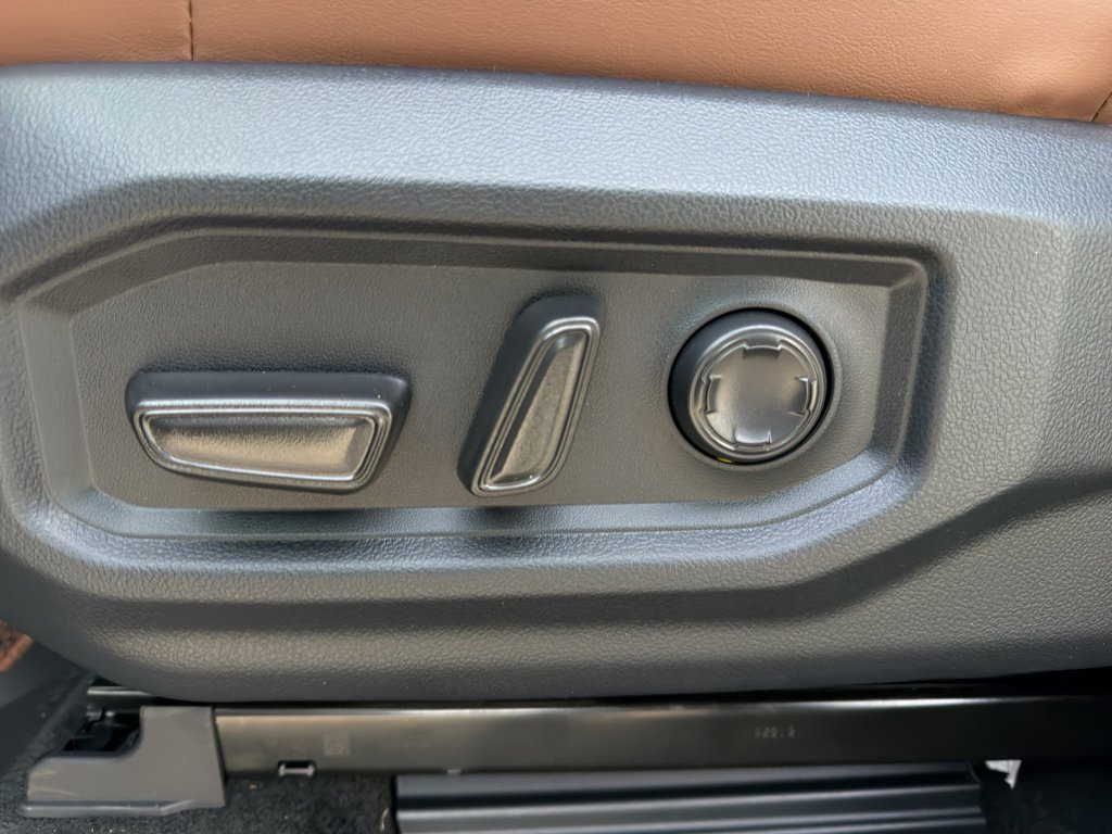 2026 Toyota Tundra 1794 Edition - Photo 11