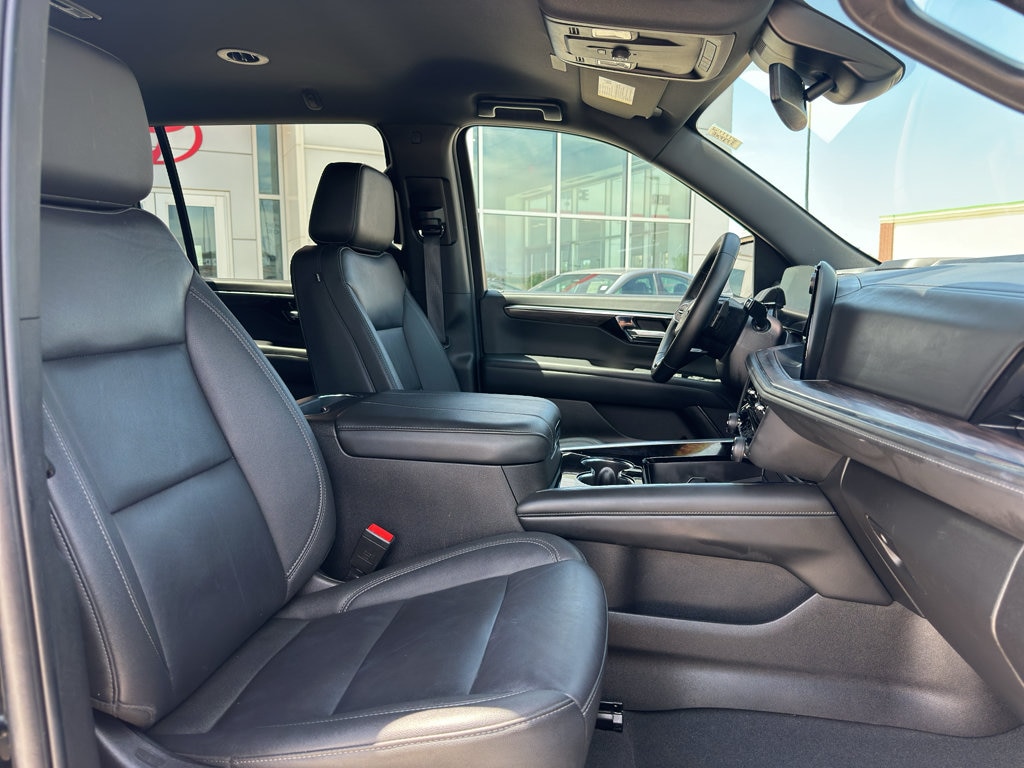 Used 2025 Chevrolet Suburban Z71 SUV