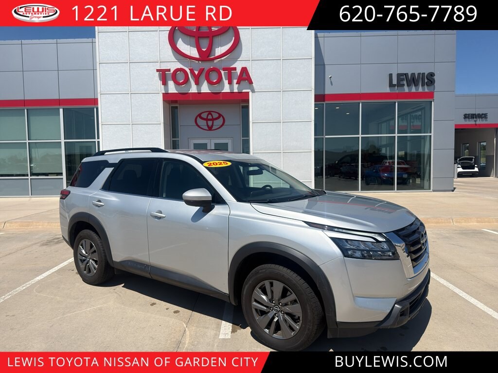Used 2025 Nissan Pathfinder SV SUV