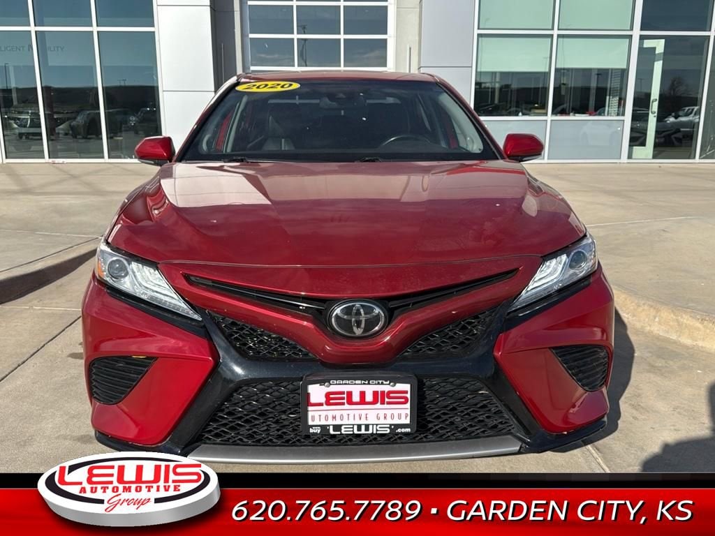 Used 2020 Toyota Camry XSE with VIN 4T1K61AK1LU368208 for sale in Garden City, KS