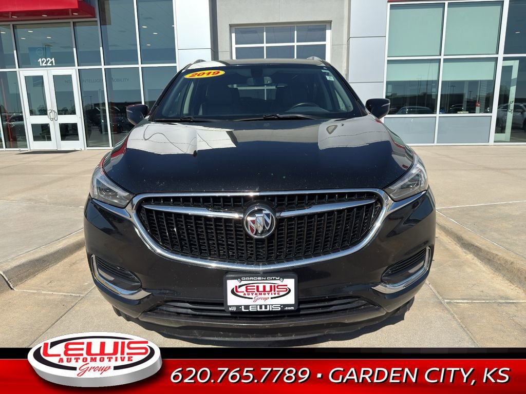 Used 2019 Buick Enclave Essence with VIN 5GAEVAKW7KJ261591 for sale in Garden City, KS