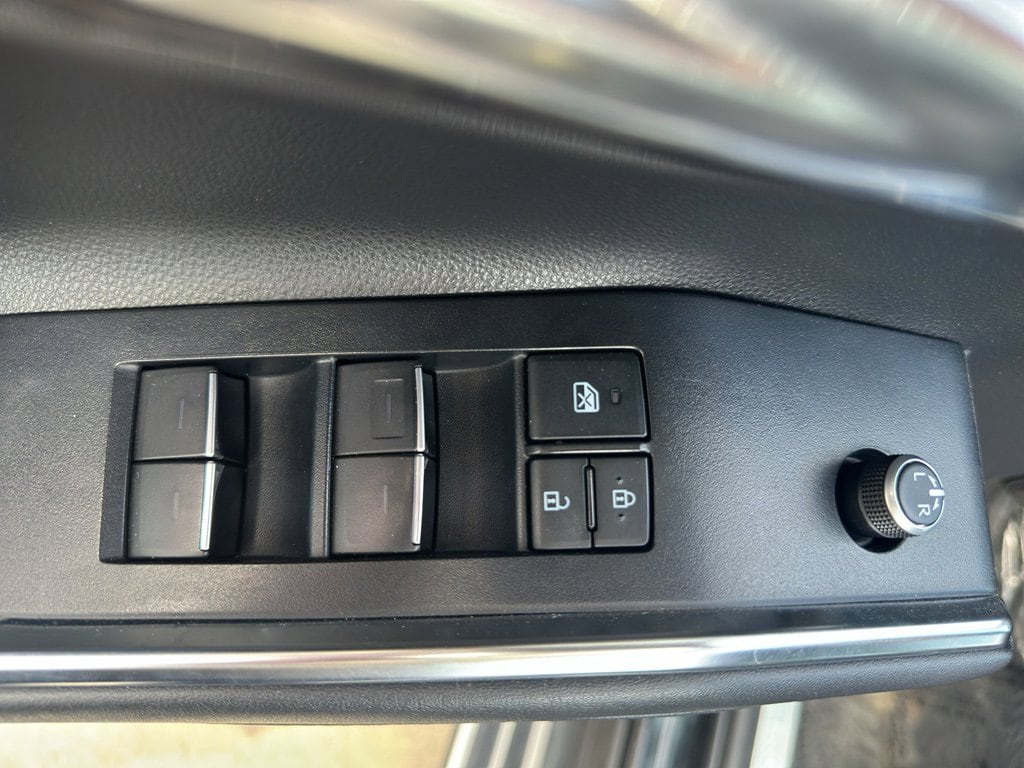 2022 Toyota Highlander Limited - Photo 14