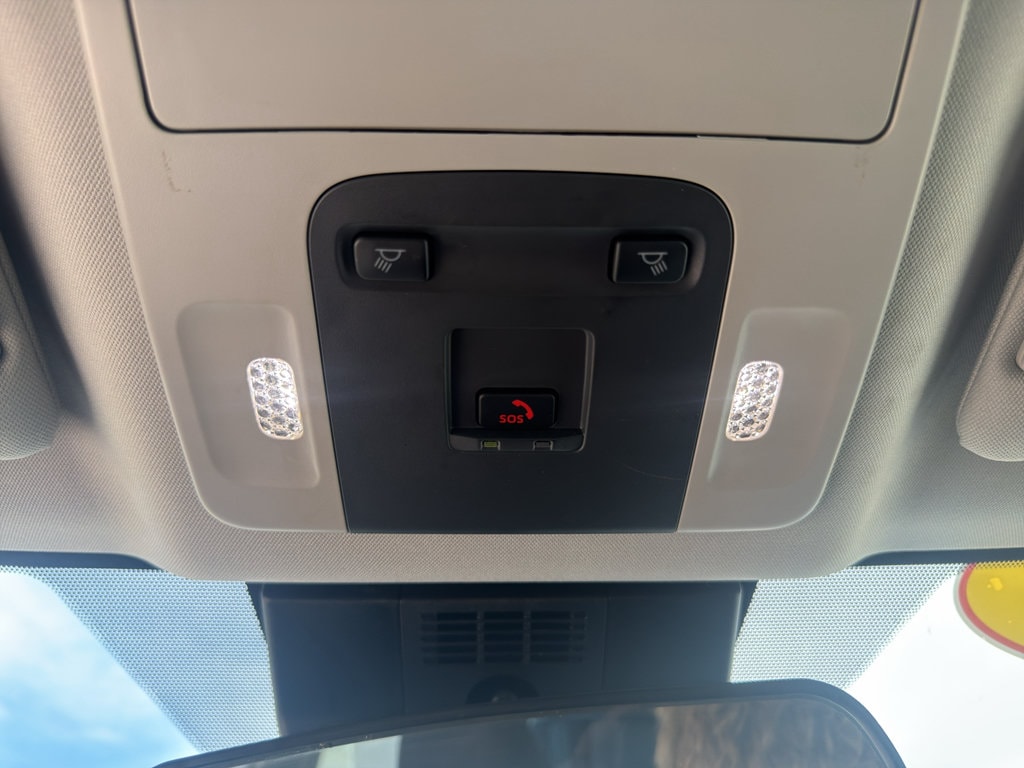 2025 Toyota Camry LE - Photo 22