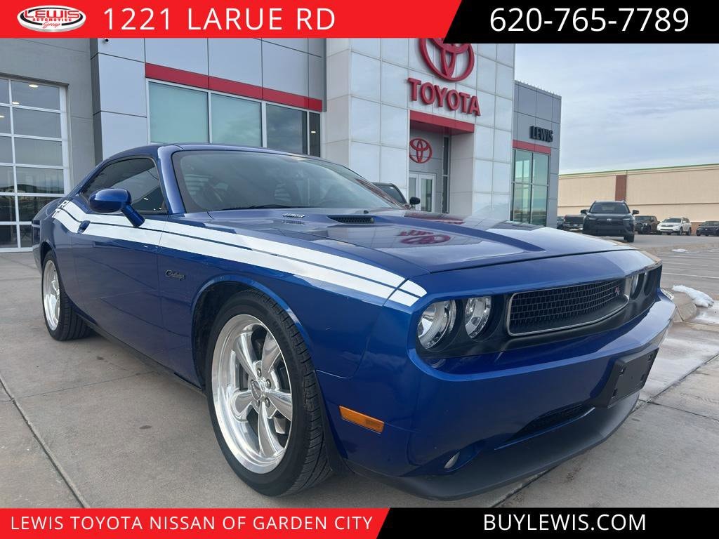 2012 Dodge Challenger R/T's photo