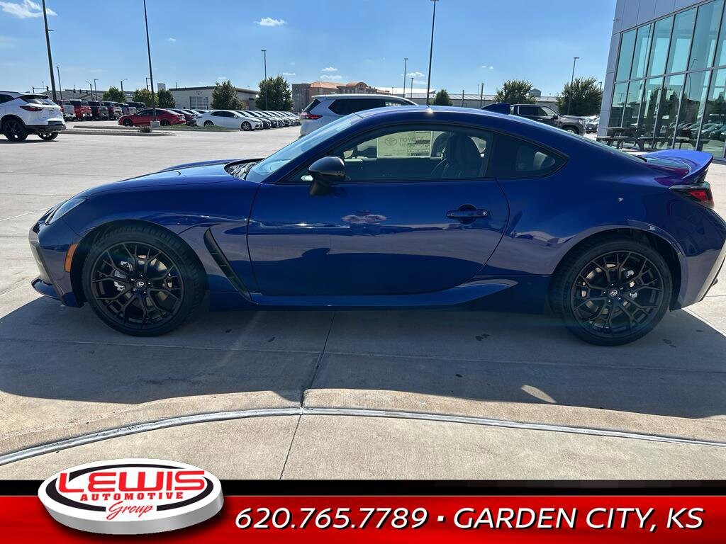 2025 Toyota GR86 Premium photo 4