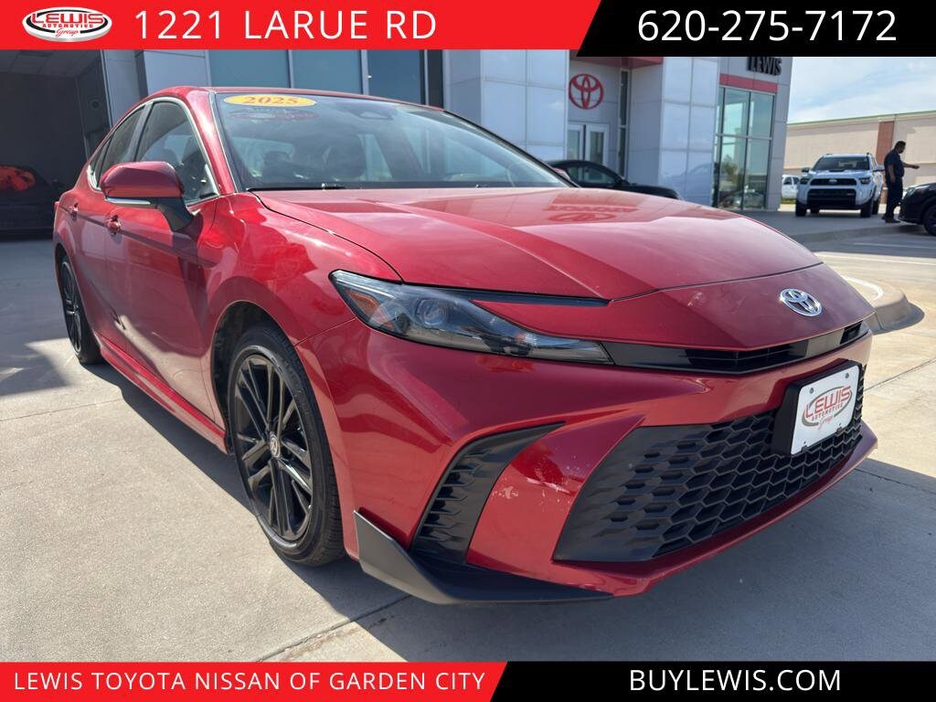 Used 2025 Toyota Camry Hybrid SE Sedan