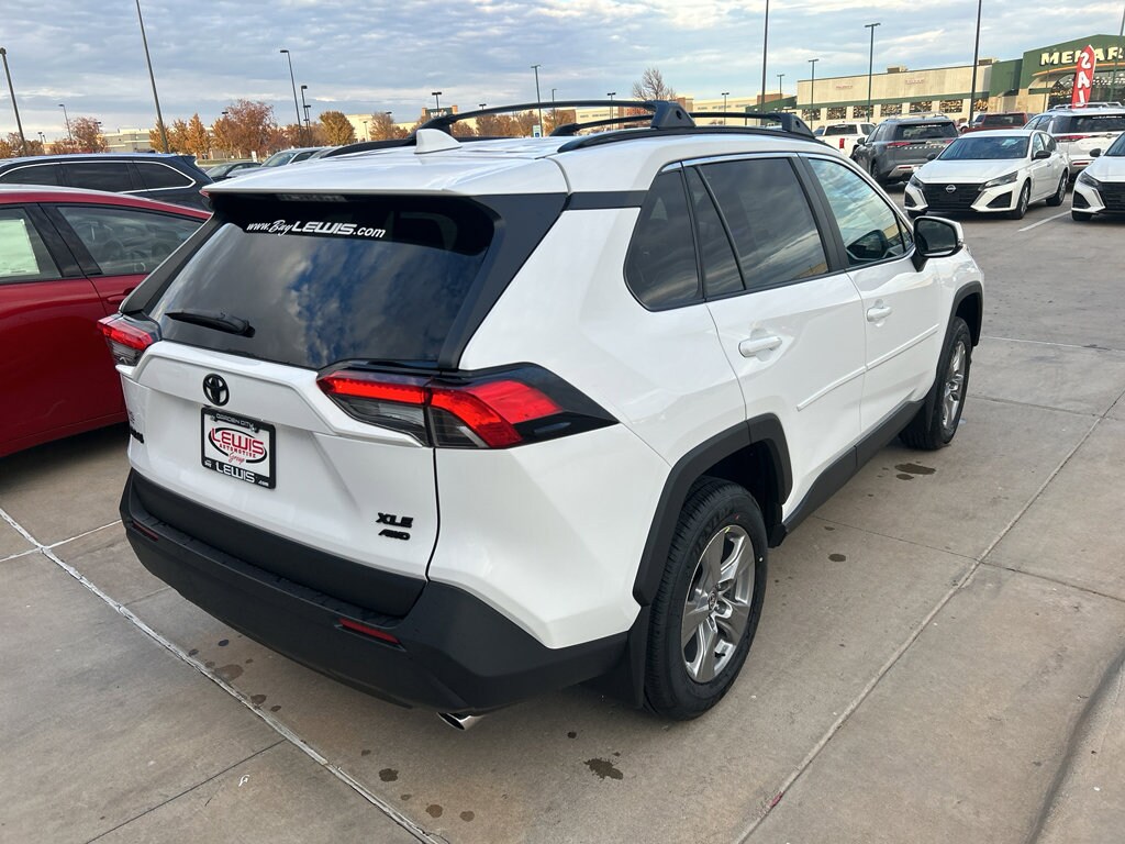 New 2025 Toyota RAV4 XLE SUV