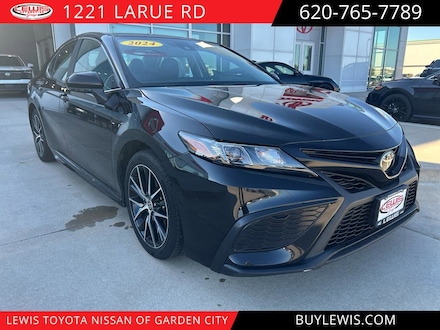 2024 Toyota Camry SE Sedan