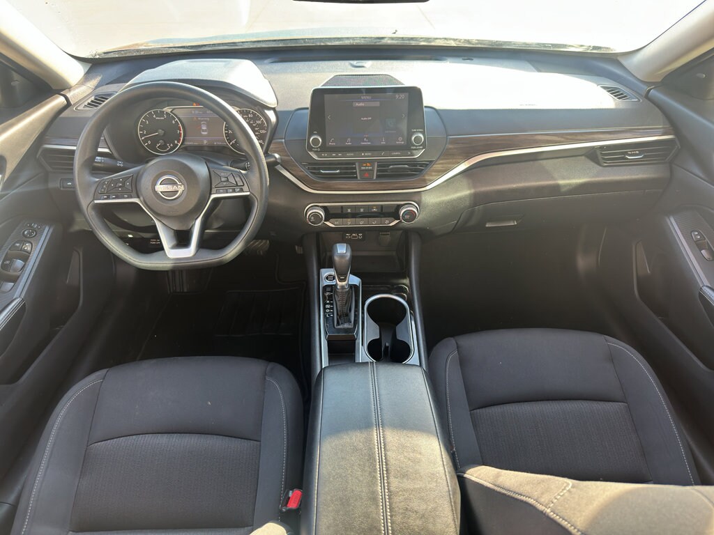 Used 2024 Nissan Altima 2.5 SV Sedan