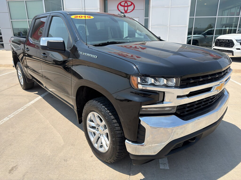 Used 2019 Chevrolet Silverado LT Truck Crew Cab