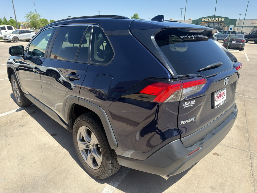 2024 Toyota RAV4 XLE - Photo 25