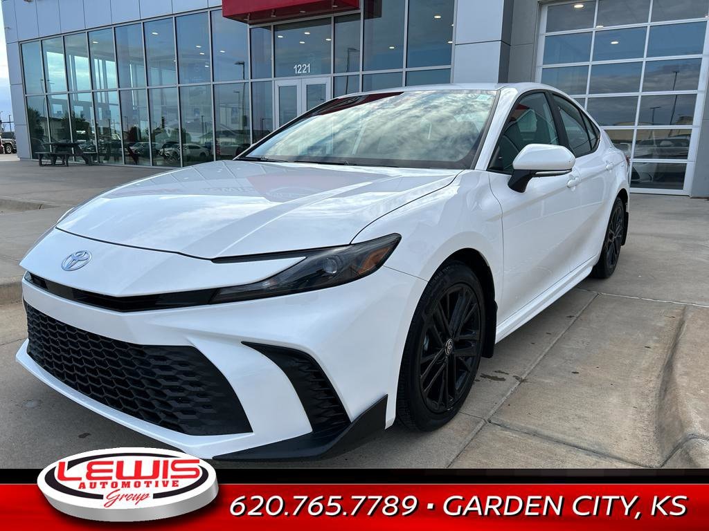 New 2026 Toyota Camry SE Sedan