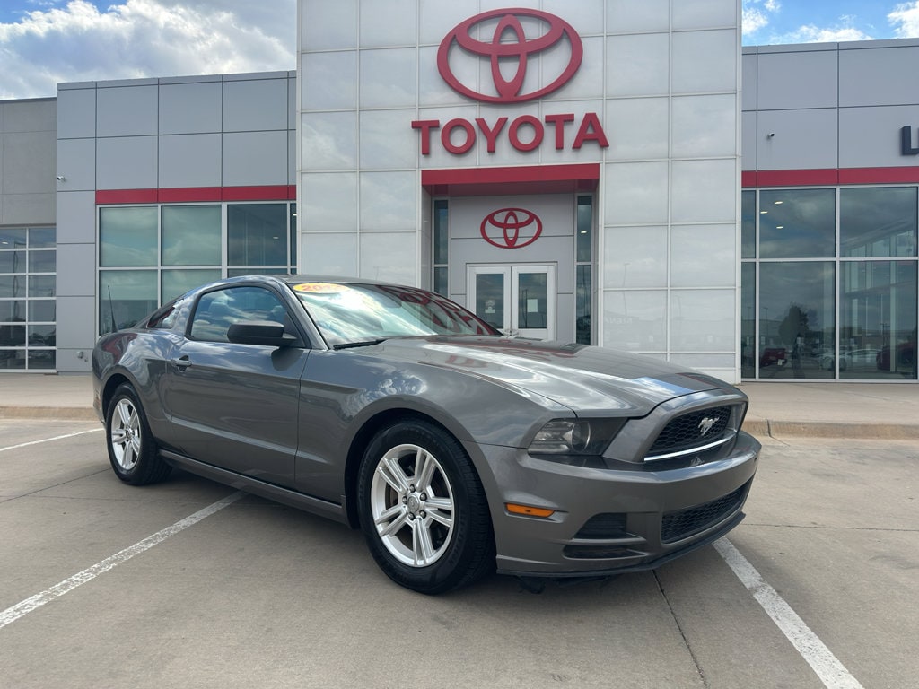 Used 2014 Ford Mustang V6 with VIN 1ZVBP8AM1E5215205 for sale in Garden City, KS