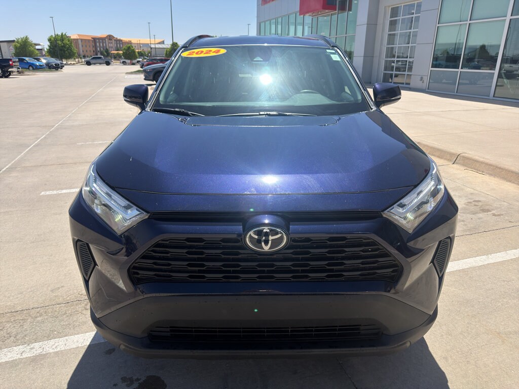 2024 Toyota RAV4 XLE - Photo 23