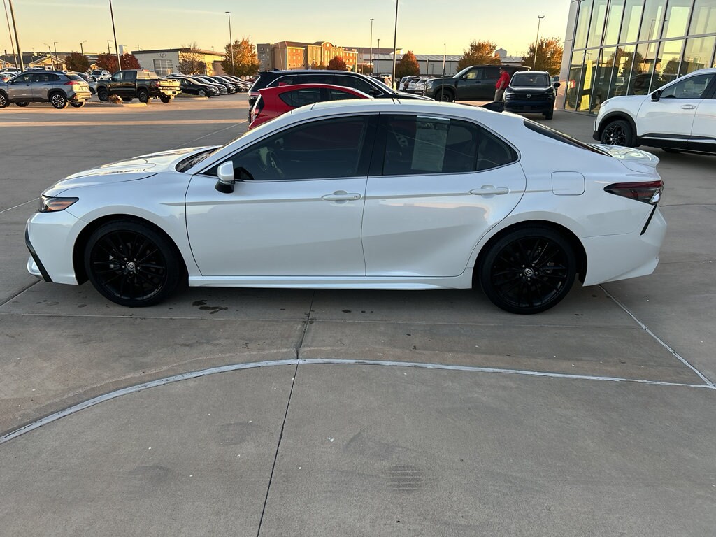 2023 Toyota Camry XSE photo 3