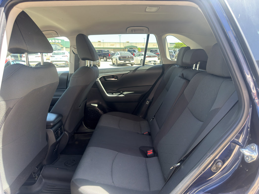 2024 Toyota RAV4 XLE - Photo 10